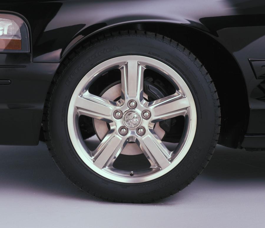  Mercury Marauder 2003 года  (фото 29 из 32)